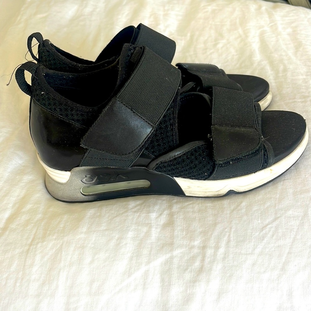 Ladies Ash lunatic black sneaker sandal. 37